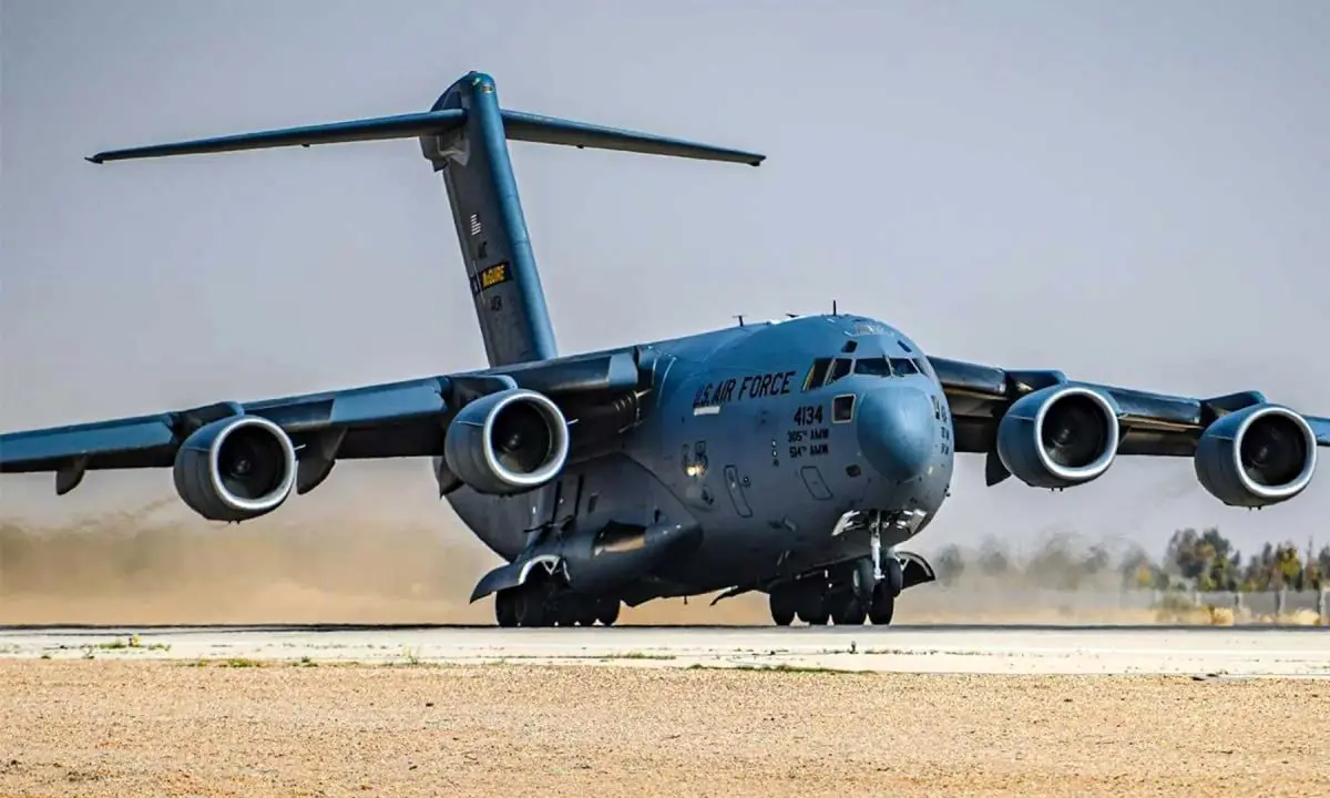 یک هواپیمای باری آمریکایی در کویت دچار وضعیت اضطراری شد