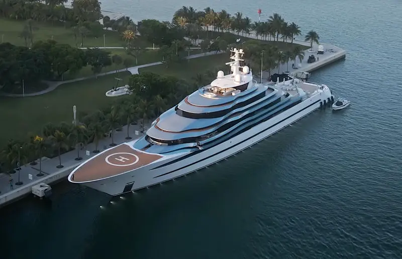 KAOS-superyacht-oceanco-nancy-walton-laurie
