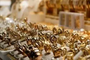 قیمت طلا ۱۸ عیار امروز جمعه 8 اسفند ۱۴۰۴