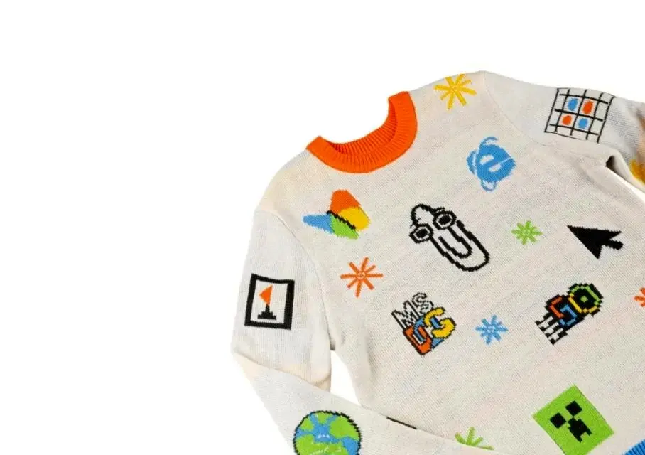 پلیورهای عجیب و نوستالژیک مایکروسافت برای کریسمس