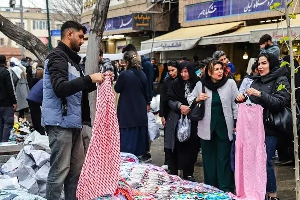 تصاویر؛ بازار شب عید در تهران