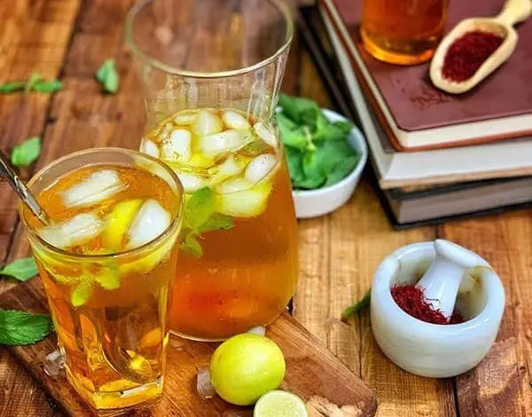 طرز تهیه شربت سکنجبین زعفرانی؛ شربت خنک و خوشمزه برای روزهای گرم!

