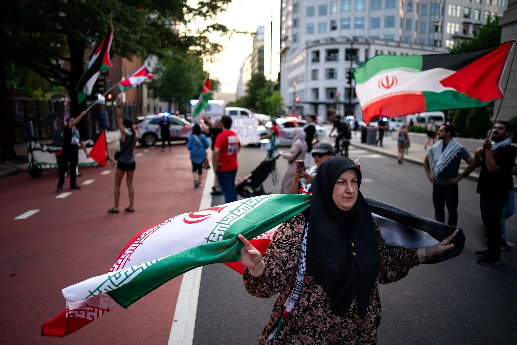 تصاویر؛ اهتزاز پرچم ایران در پایتخت آمریکا