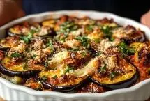ببینید؛ طرز تهیه یک غذای ایتالیایی با بادمجان و سوسیس