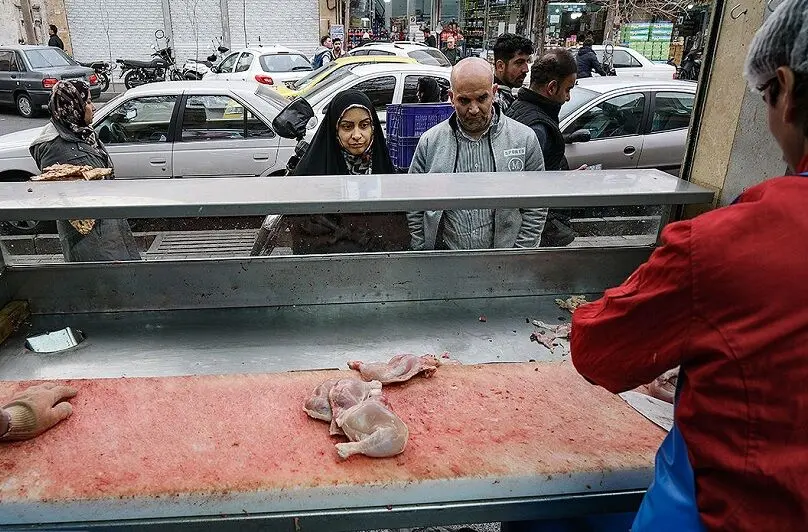 کارگران در تله تورم؛ زندگی با حقوق زیر 50 میلیون ممکن نیست!