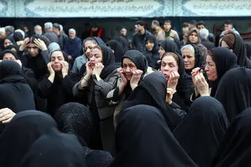 تصاویر جانسوز از تشییع شهدای ناو دنا در کرمانشاه