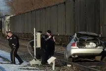 برخورد شدید قطار با خودروی شاسی‌بلند