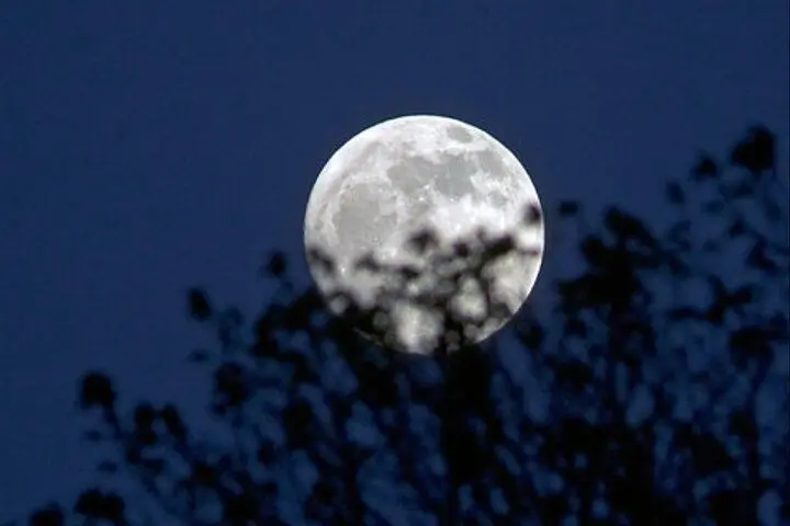 امشب آسمان را تماشا کنید؛ ماه در کمترین فاصله از زمین دیده می‌شود