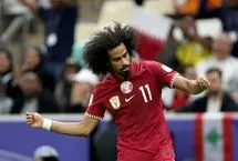 اکرم عفیف امام جماعت شد