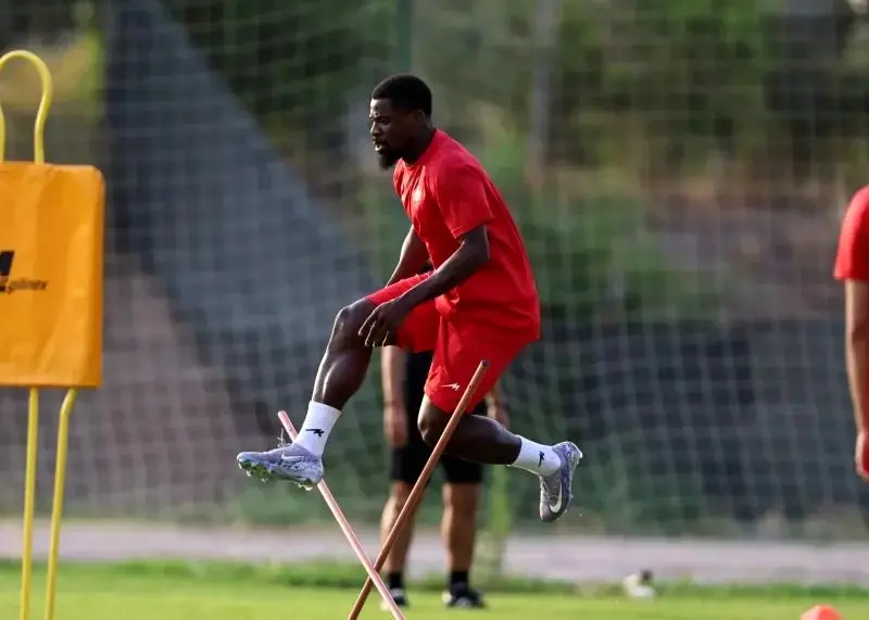 ترکیب احتمالی پرسپولیس مقابل ذوب آهن؛ ورود ستاره بین‌المللی
