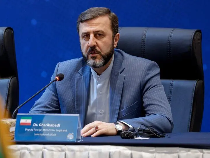 غریب‌آبادی: مسیر جدید تنگه هرمز مانند اتوبان رفت‌وبرگشت است