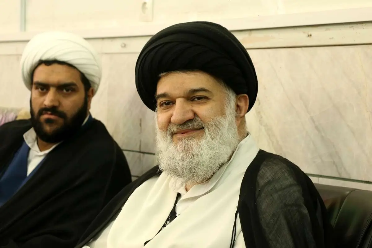 محمدباقر خرازی: این کلیپ تقطیع شده و جعلی است