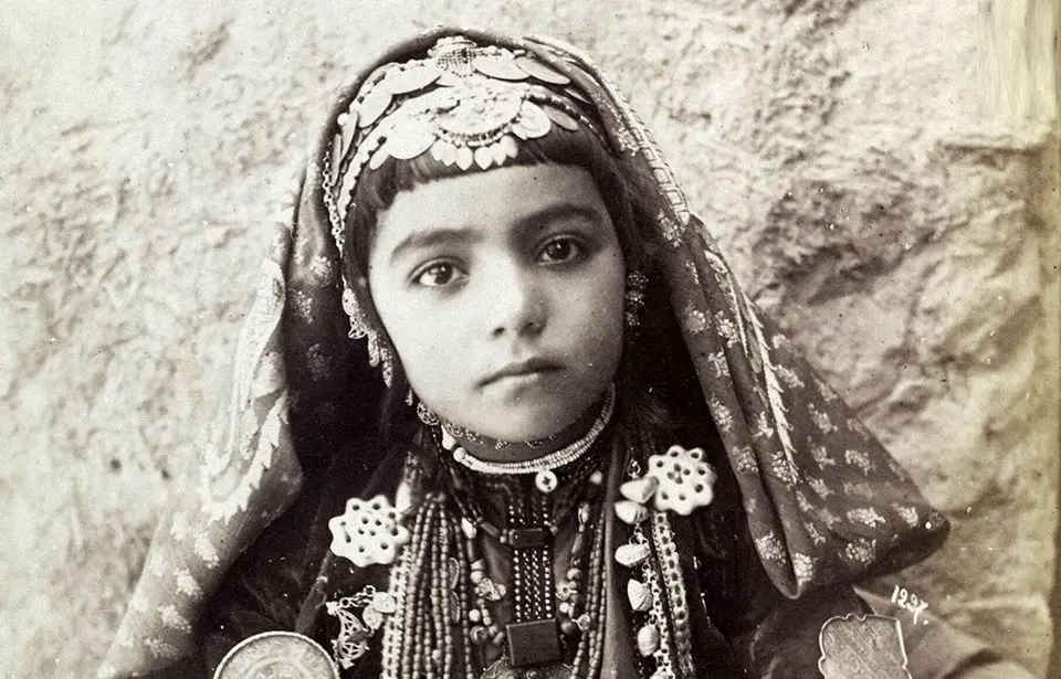 تصاویری از «زن خَرسوار» تا «مرد آتش‌خوار»