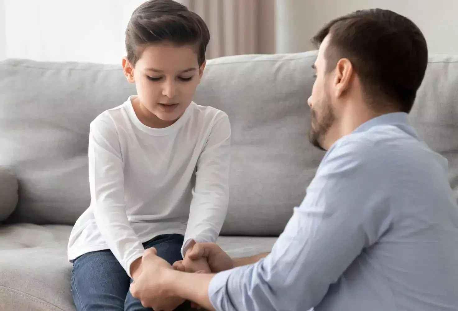 اخبار ناگوار با روان کودک چه می‌کند؟