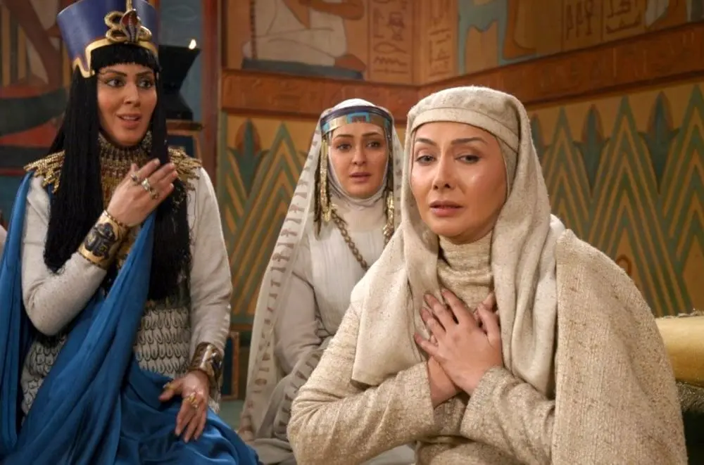 «زلیخا» در 31 سالگی و در کنار جمشید هاشم پور؛ سال 71