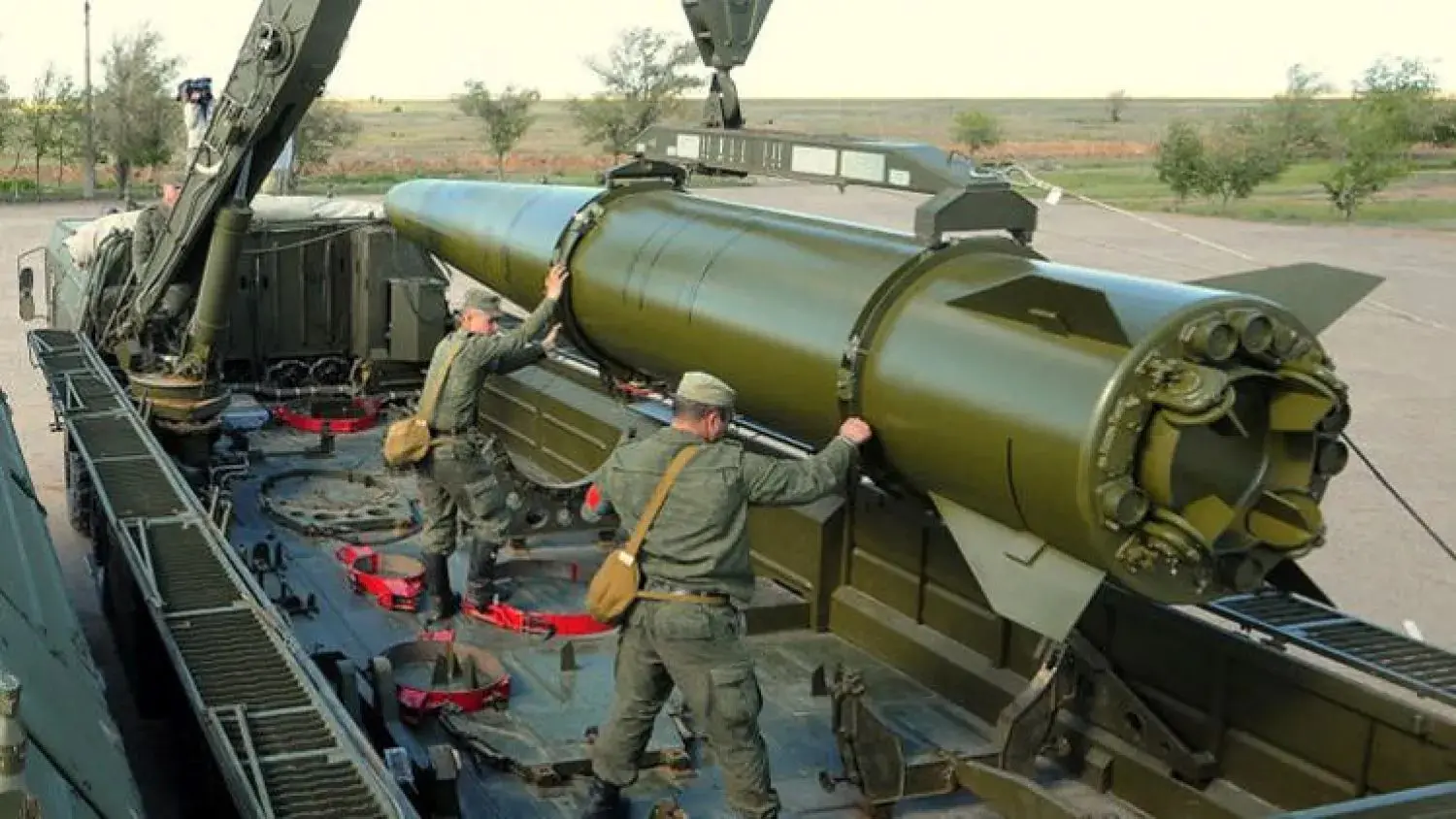 تصاویری از لحظه حمله موشک اسکندر روسیه به سکوهای پرتاب اوکراین