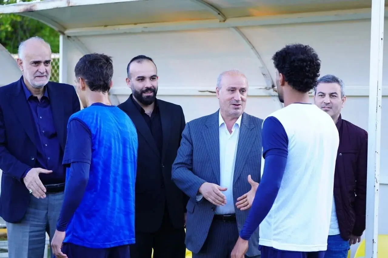 می‌دانستند آمریکا ویزا نمی‌دهد؛ روغن ریخته را نذر امامزاده کردند!