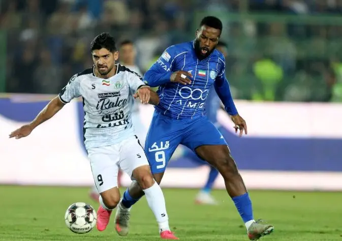 ادعاای عجیب مشتری خارجی برای مهاجم گل نزن استقلال!