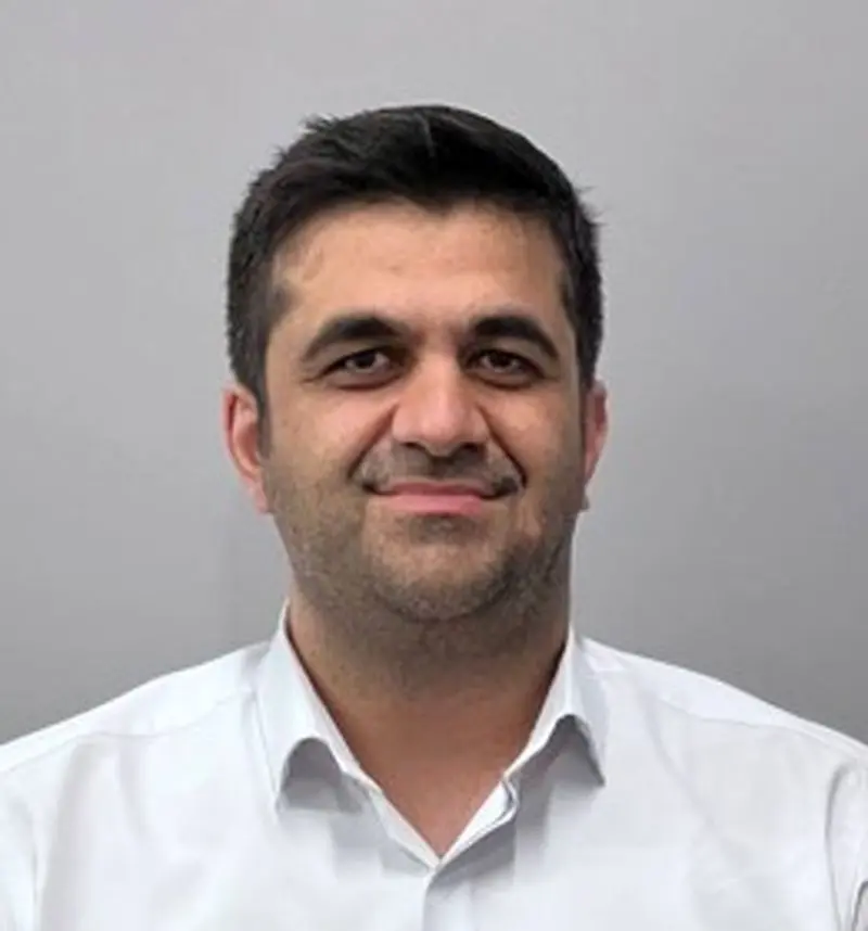 بامداد لاجوردی