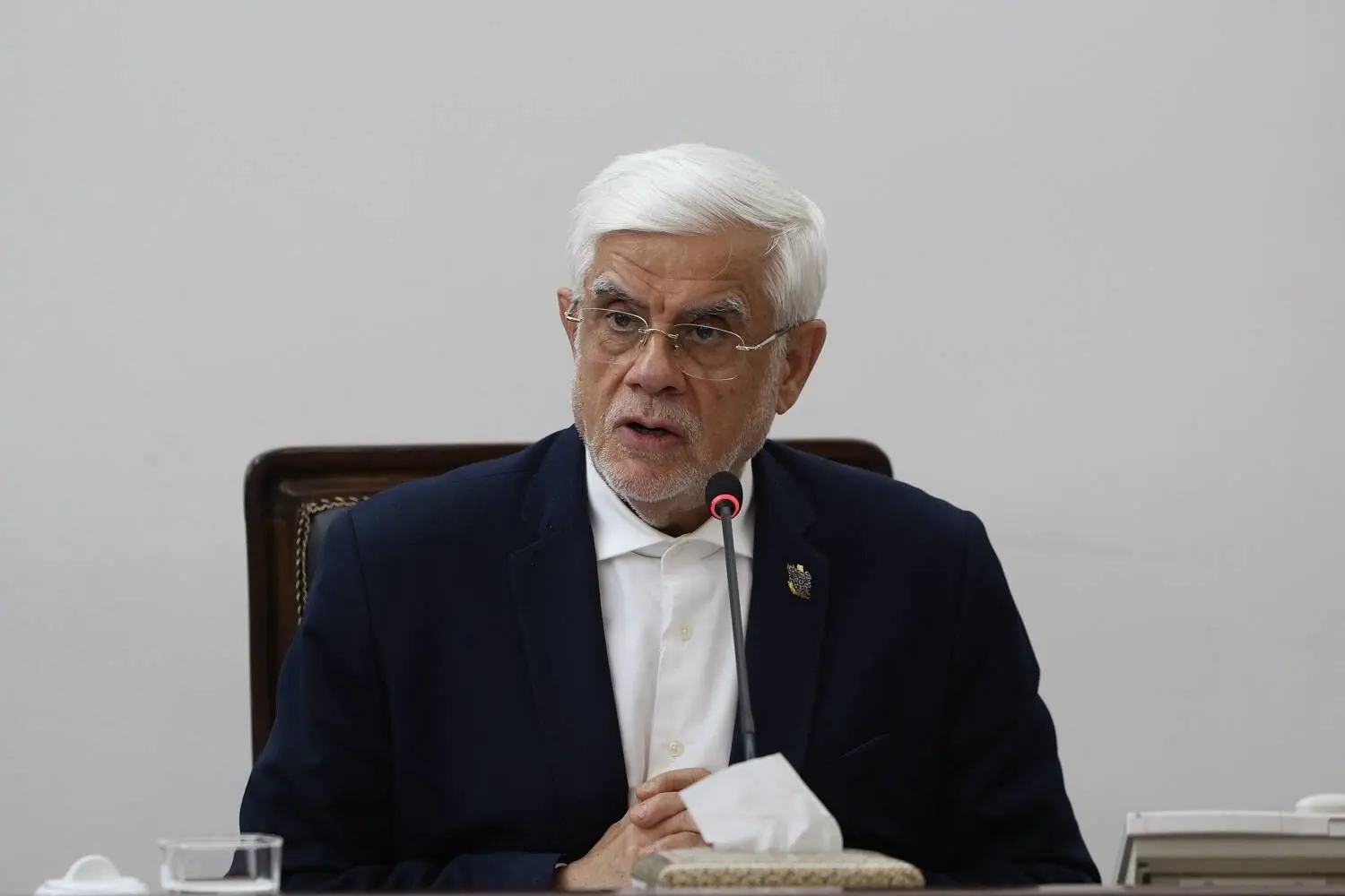 عارف: ما برنامه اقتصاد جنگ را در آذرماه ۱۴۰۳ تصویب کرده بودیم