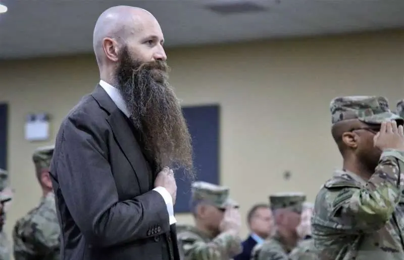 ظاهر عجیب و نامتعارف سفیر آمریکا در اردن