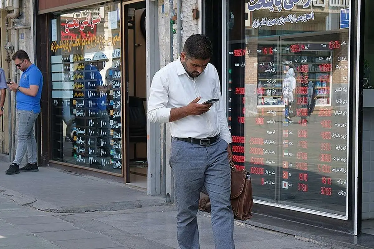 قیمت طلا، سکه، دلار و یورو امروز چهارشنبه 5 آذر 1404/ سکه در مرز 118 میلیون