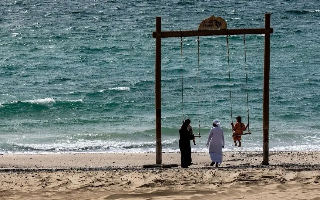 تصاویری از تنگه هرمز از سوی آب‌های عمان