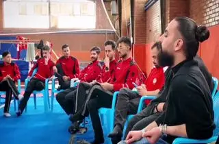 امیر عظیمی در جمع امدادگران هلال احمر