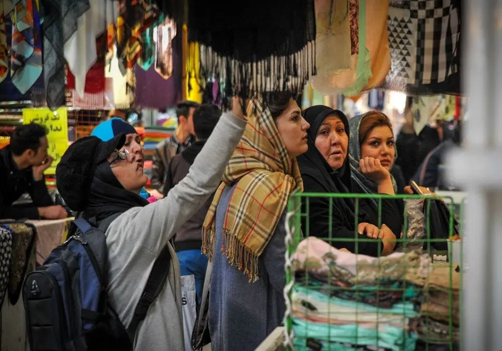 «طبقه متوسط» موتور توسعه کشور است/ آن را از بین بردند و حالا برای فقرا اشک تمساح می ریزند

