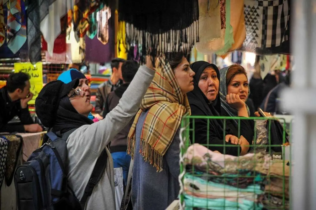 «طبقه متوسط» موتور توسعه کشور است/ آن را از بین بردند و حالا برای فقرا اشک تمساح می ریزند

