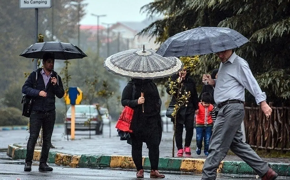 پیش بینی وضعیت هوا؛ باران و رعد و برق در ۱۰ استان 