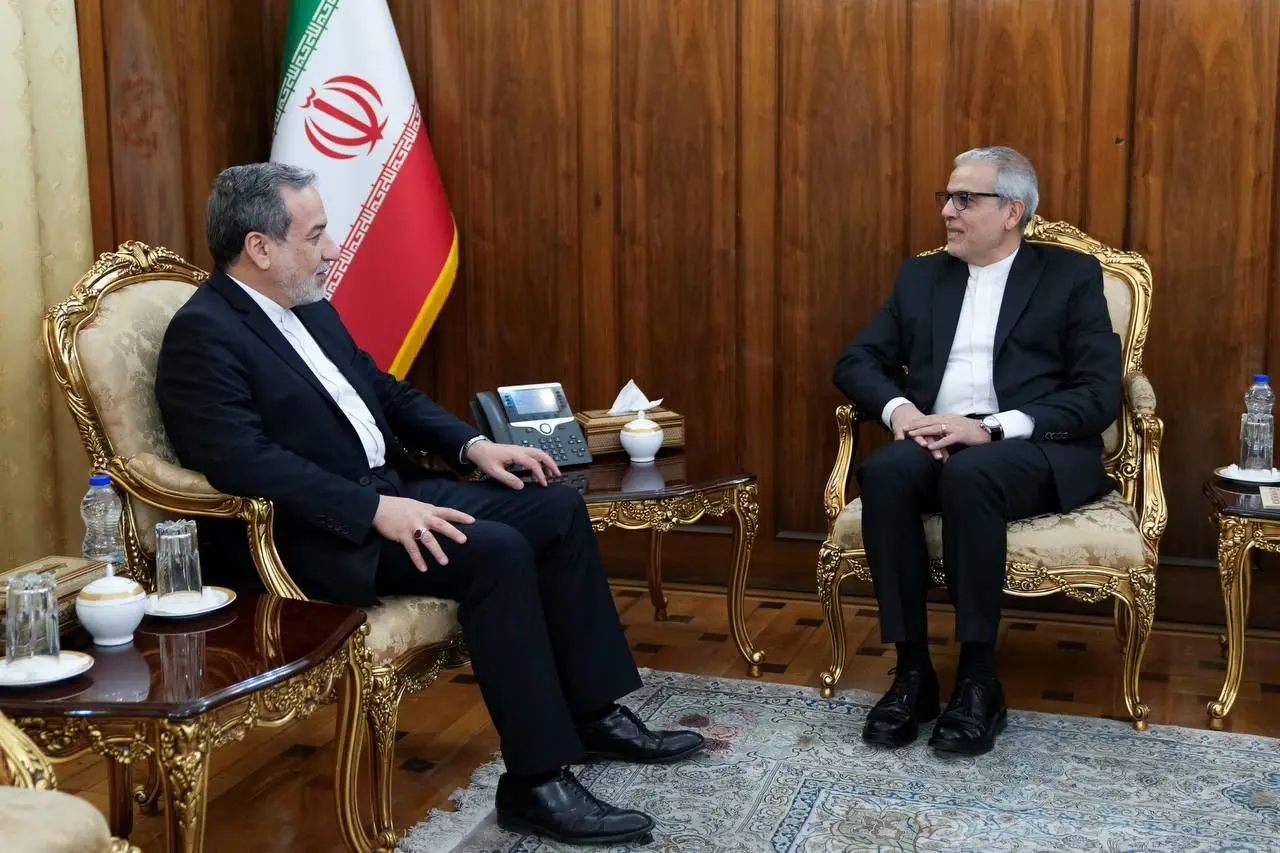 دیدار سفیر جدید جمهوری اسلامی ایران در نیجریه با عراقچی
