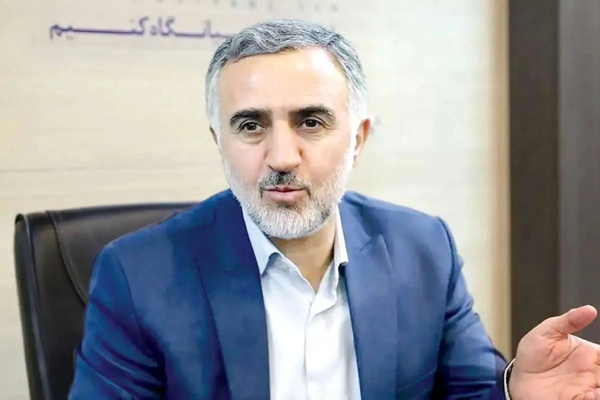 نماینده مجلس: خانمی که پشت موتور است، در معرض باد قرار می‌گیرد و تبرج می‌شود 