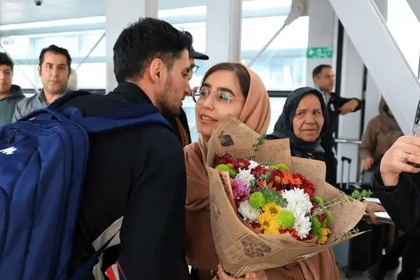 تصاویر؛ قاب‌های متفاوت از بازگشت ملی‌پوشان فوتسال