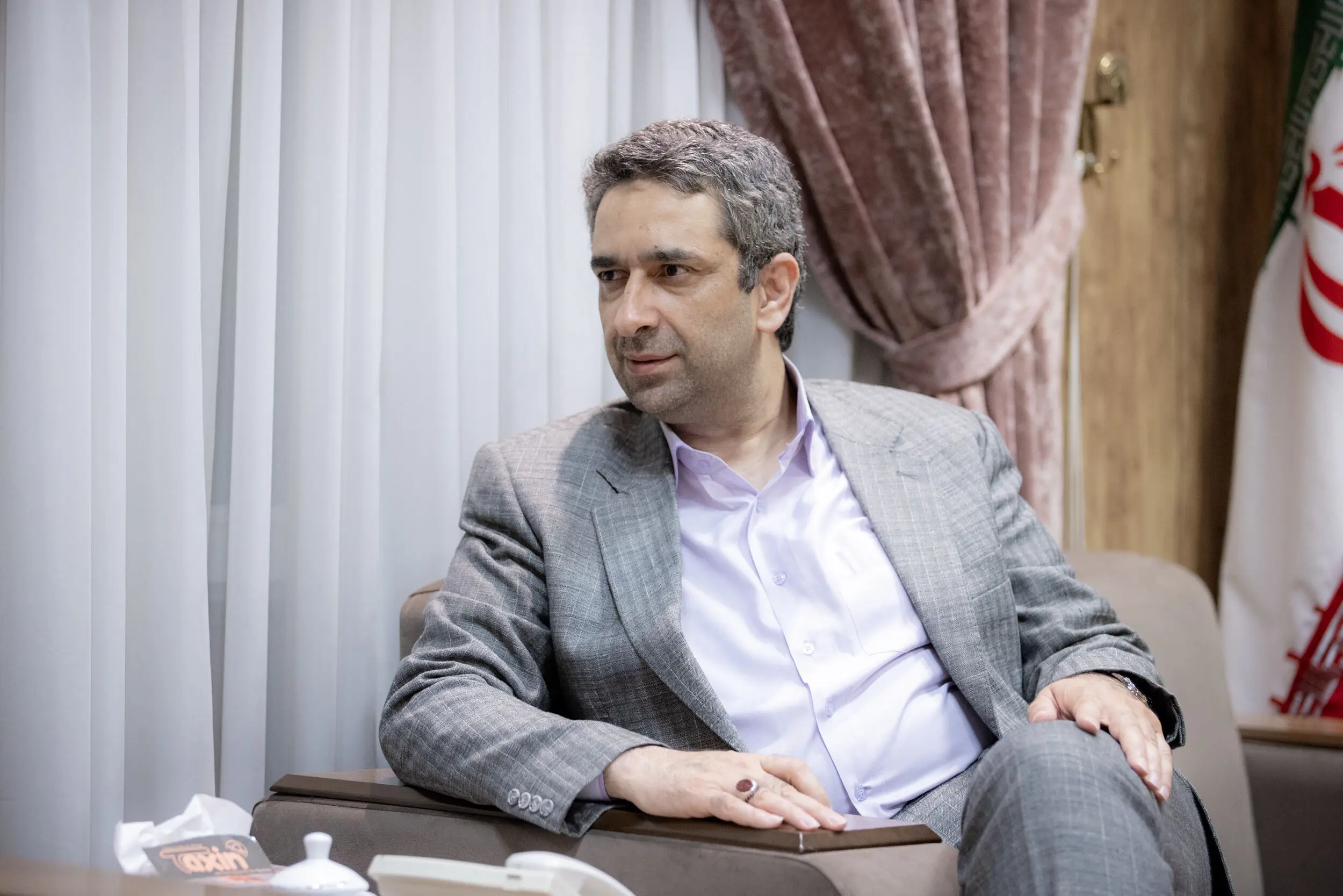 
هیچ تصمیمی درباره سیاست خارجی گرفته نشد مگر با اجازه رهبری/ پزشکیان در هیچ شرایطی اهل استعفا نیست 