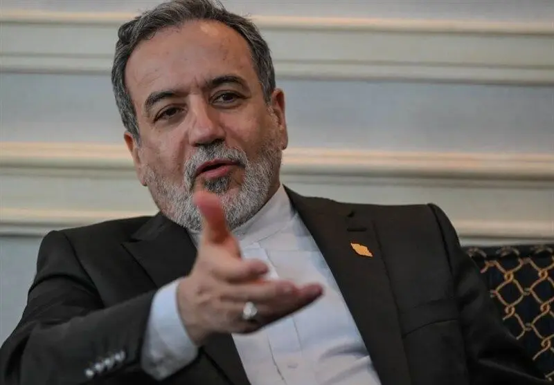 ببینید؛ عصبانیت استقلالی‌ها از کری‌‌خوانی ۶ تایی‌ها توسط عراقچی