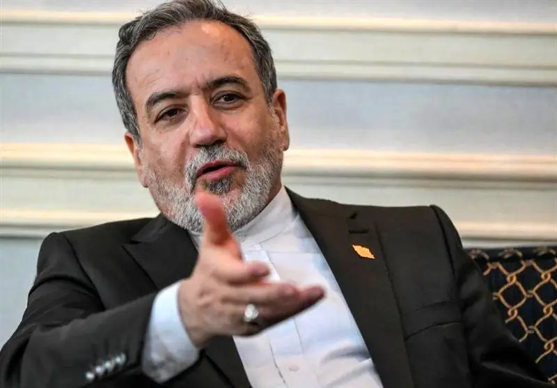 ببینید؛ عصبانیت استقلالی‌ها از کری‌‌خوانی ۶ تایی‌ها توسط عراقچی