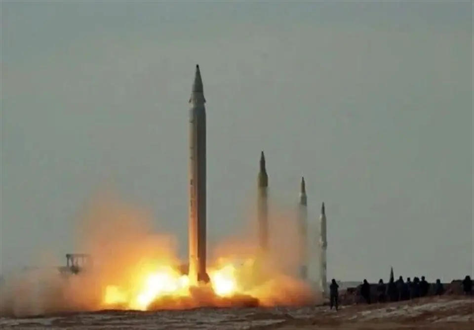 تصاویر زنده شبکه sky news از مسیر موشک های ایرانی به سمت پایگاه های آمریکا