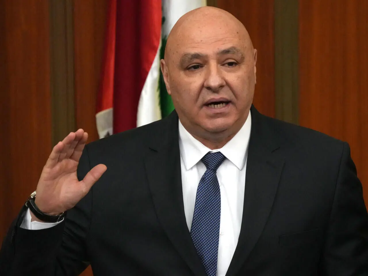 عون به پاپ: به جهانیان بگویید ما تسلیم نخواهیم شد
