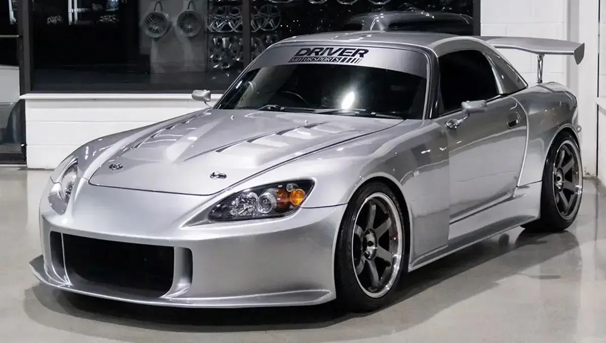 هیولای خیابانی ژاپنی در آمریکا آگهی شد؛ هوندا S2000 چند می‌ارزد؟