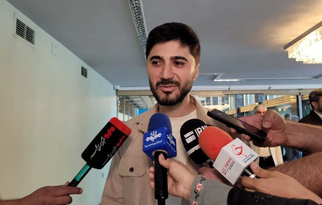 چرا مهدیه اسفندیاری زندانی شد؟