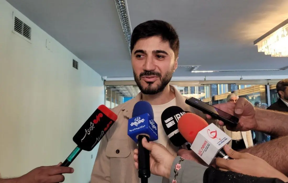 چرا مهدیه اسفندیاری زندانی شد؟