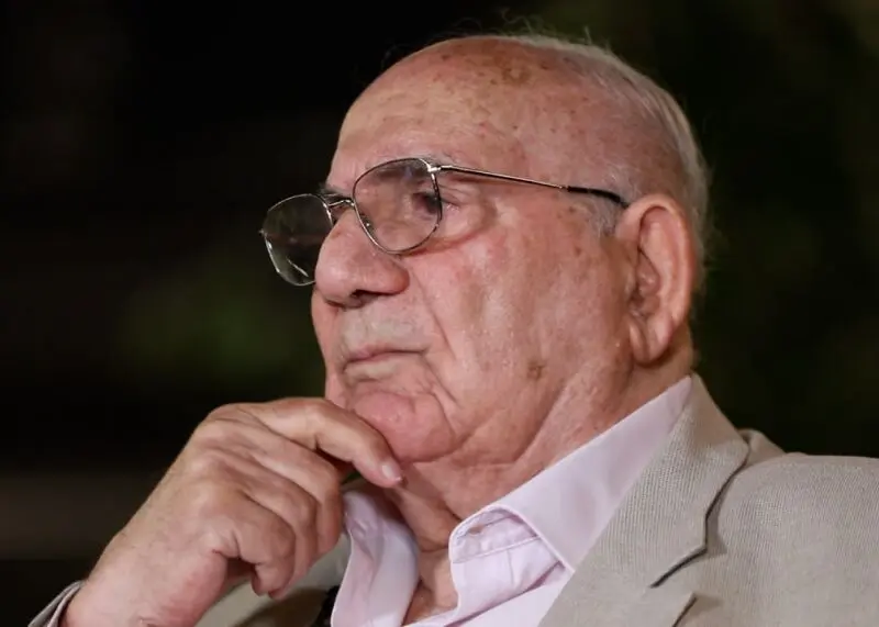 اسطوره فوتبال ایران: استقلال باید همیشه در کورس قهرمانی باشد
