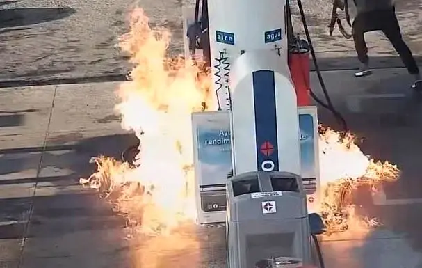 آتش زدن پمپ‌بنزین توسط افراد مسلح در گوادالاخارا 