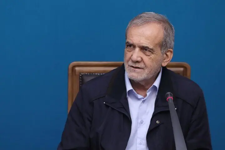  پزشکیان: به هیچکس به‌جز خدا و مردم خودمان امید ندارم 