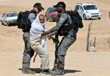 ببینید؛ سرقت عصای پیرمرد فلسطینی توسط شهرک‌نشین صهیونیست
