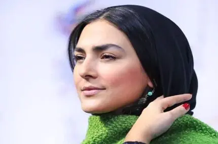 تیپ و استایل هدی زین‌العابدین در اکران اسکورت