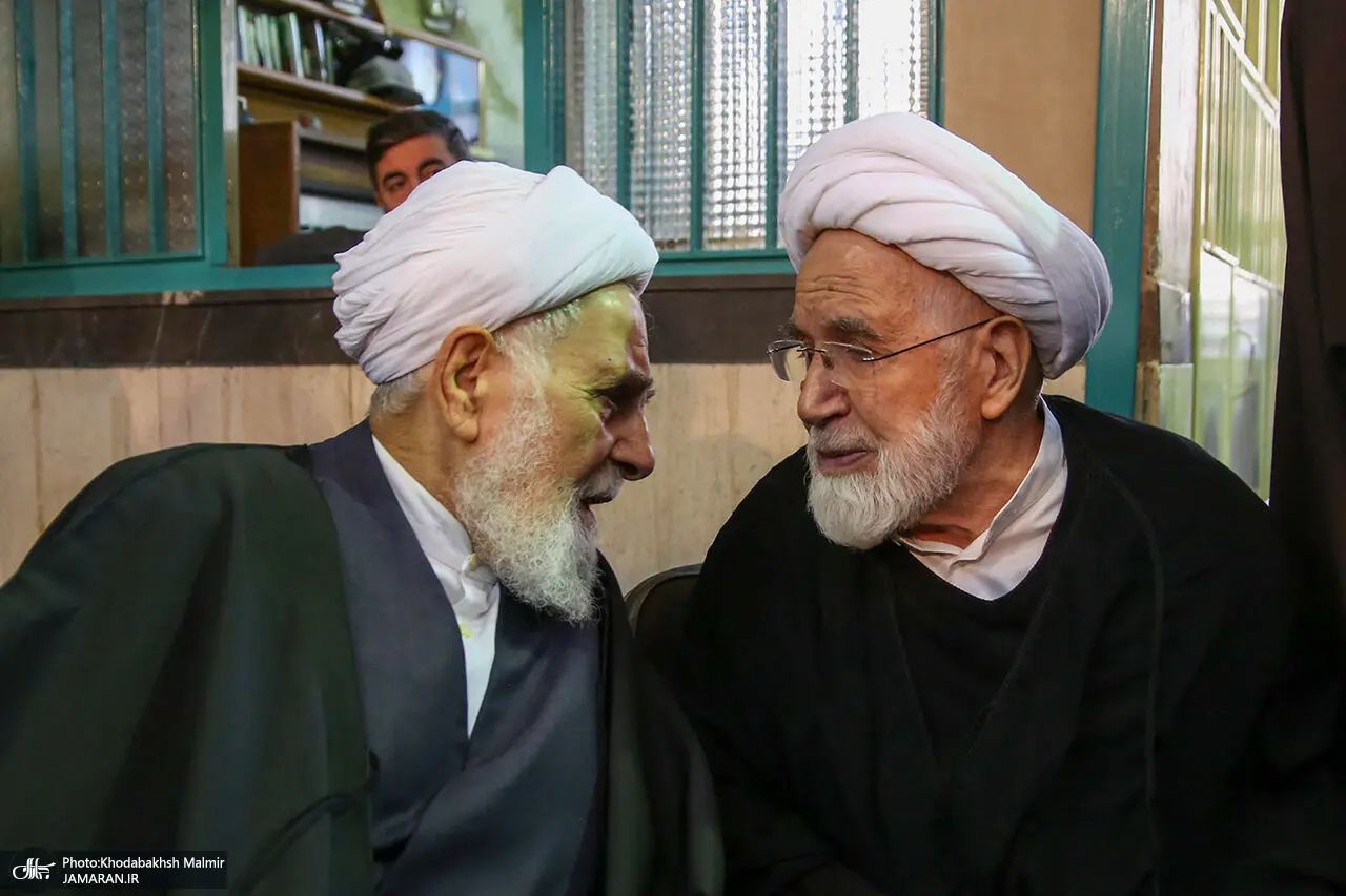 تصاویر؛ ناطق نوری و کروبی در تشییع امام جمارانی