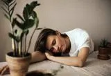 سندرم خستگی مفرط؛ چگونه خلأهای هفت‌گانه انرژی خود را پر کنیم؟