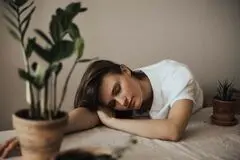 سندرم خستگی مفرط؛ چگونه خلأهای هفت‌گانه انرژی خود را پر کنیم؟